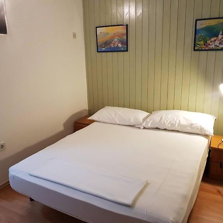 Mare Azzuro II Apartment Пула Екстериор снимка
